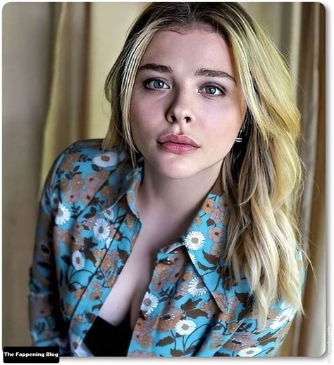 Chloe grace moretz naked - Aug 11, 2016 · Chloe Moretz dropped her top in an artsy pic on Instagram. The 19-year-old actress shared a black-and-white beach photo on Wednesday, and it's pretty clear that she's not wearing a bikini top. In ... 